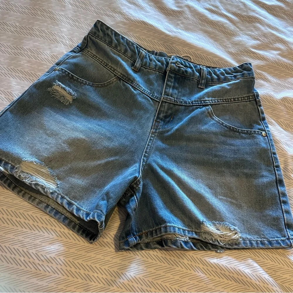 Truce Lace Up Denim Shorts - Picture 2 of 3